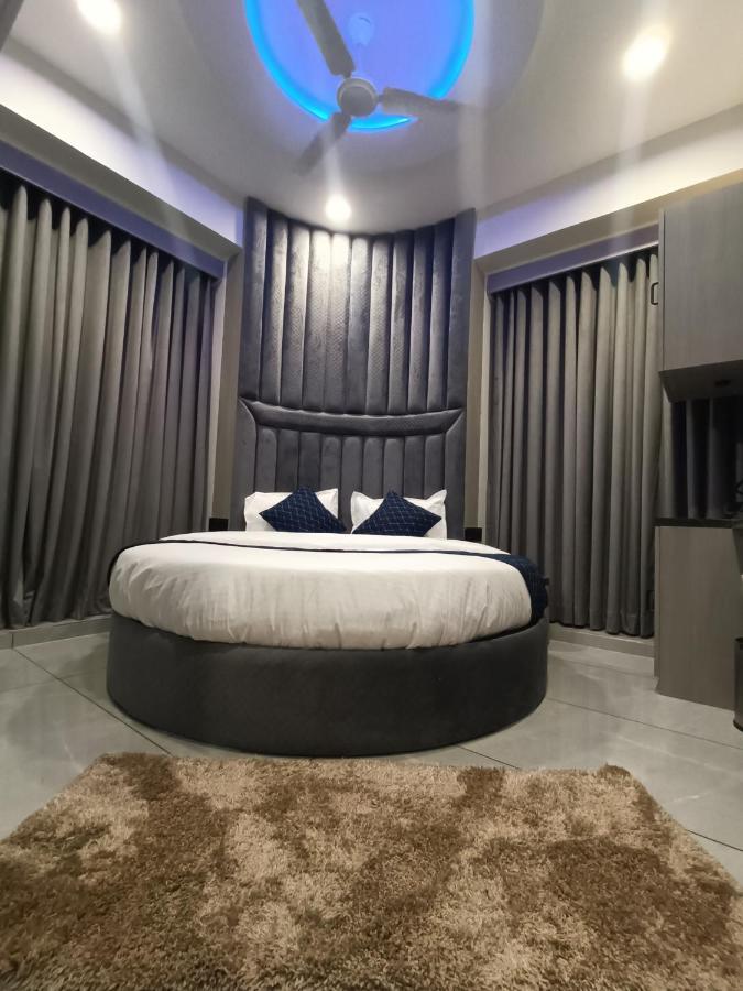 Hotel Asiana Sky Motera Ахмедабад Екстериор снимка