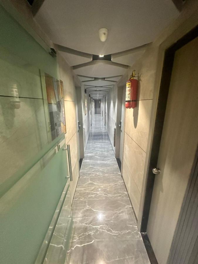 Hotel Asiana Sky Motera Ахмедабад Екстериор снимка